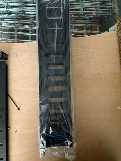 19\" kabelovy organizér do racku